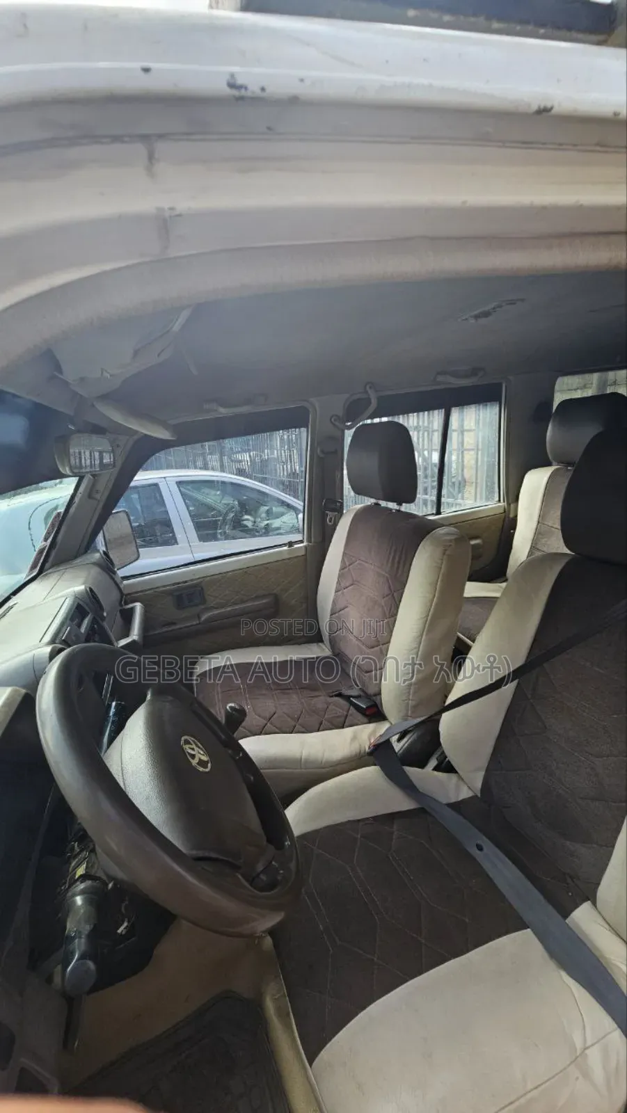 Toyota Land Cruiser 2009 White