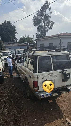 Toyota Land Cruiser 2009 White