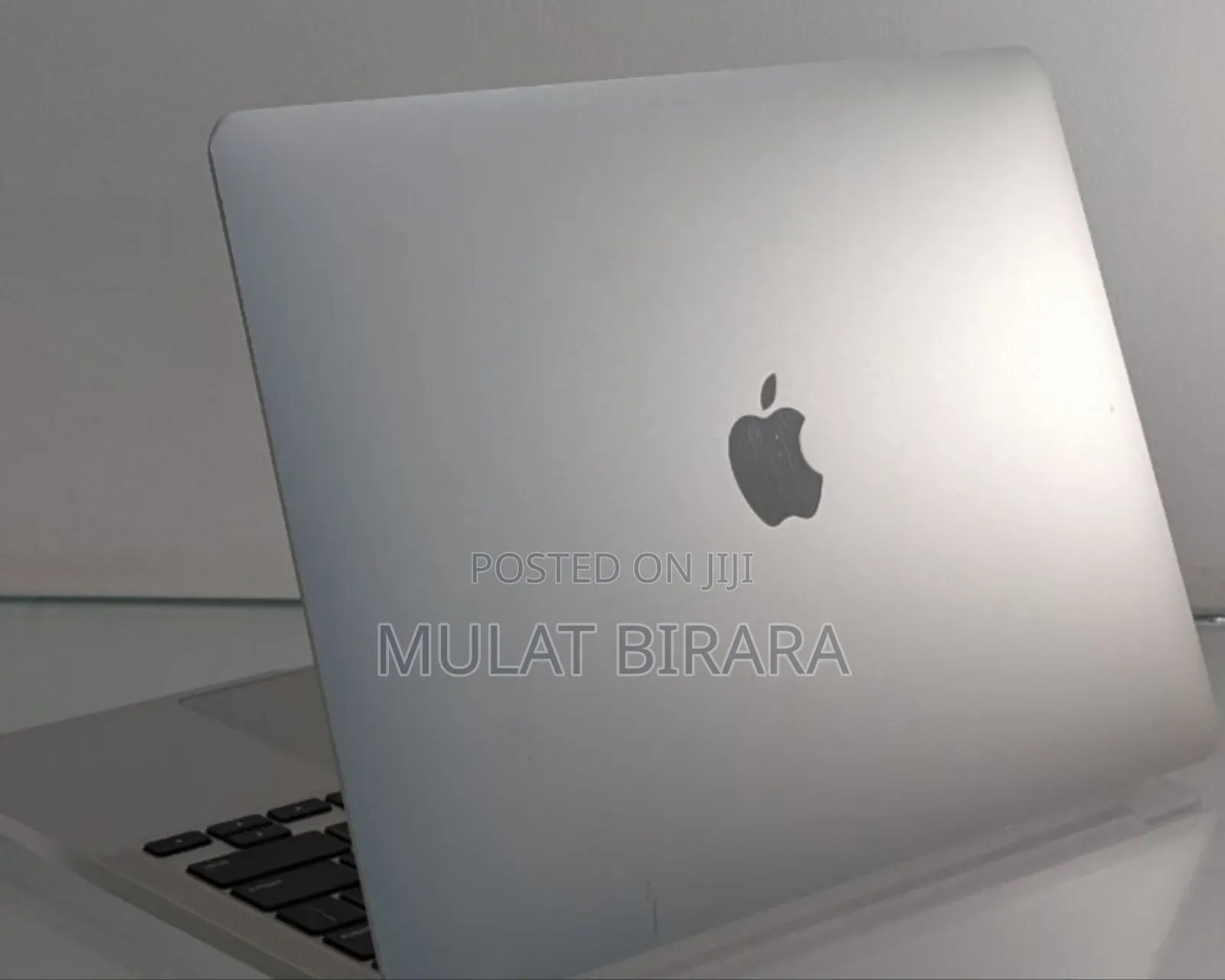 New Laptop Apple MacBook Pro 2020 8GB Intel Core I5 SSD 256GB