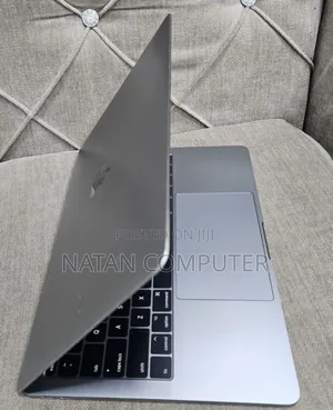 Photo - New Laptop Apple MacBook Pro 2017 16GB Intel Core I5 SSD 256GB