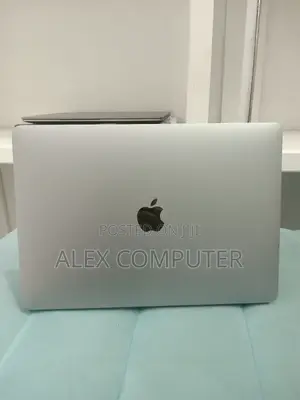 New Laptop Apple MacBook Pro 2022 M2 16GB Apple M2 SSD 256GB