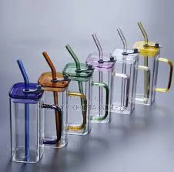 Modern Square Glass Sipper Tumbler With Straw