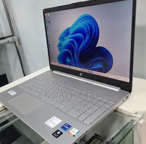 Photo - New Laptop HP 16GB Intel Core I7 SSD 512GB