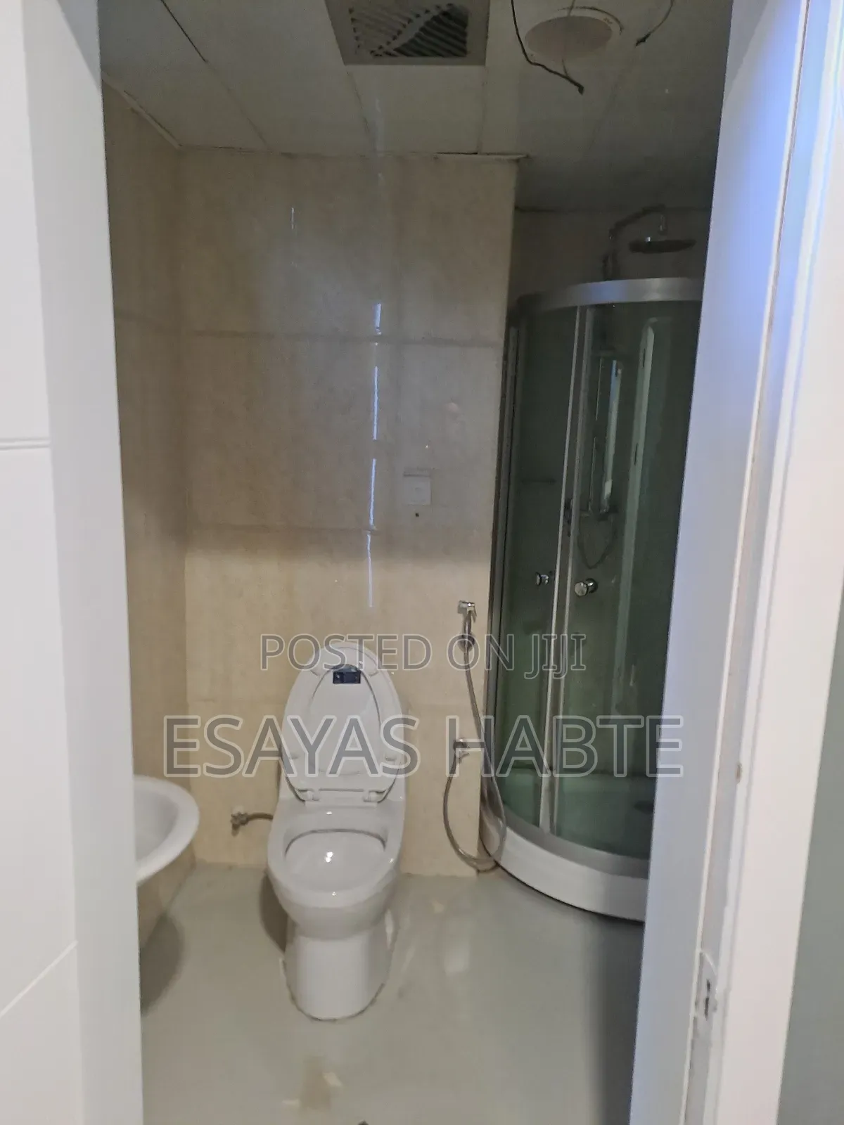 Office for Rental at Bole