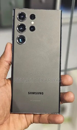 Photo - New Samsung Galaxy S23 Ultra 256 GB