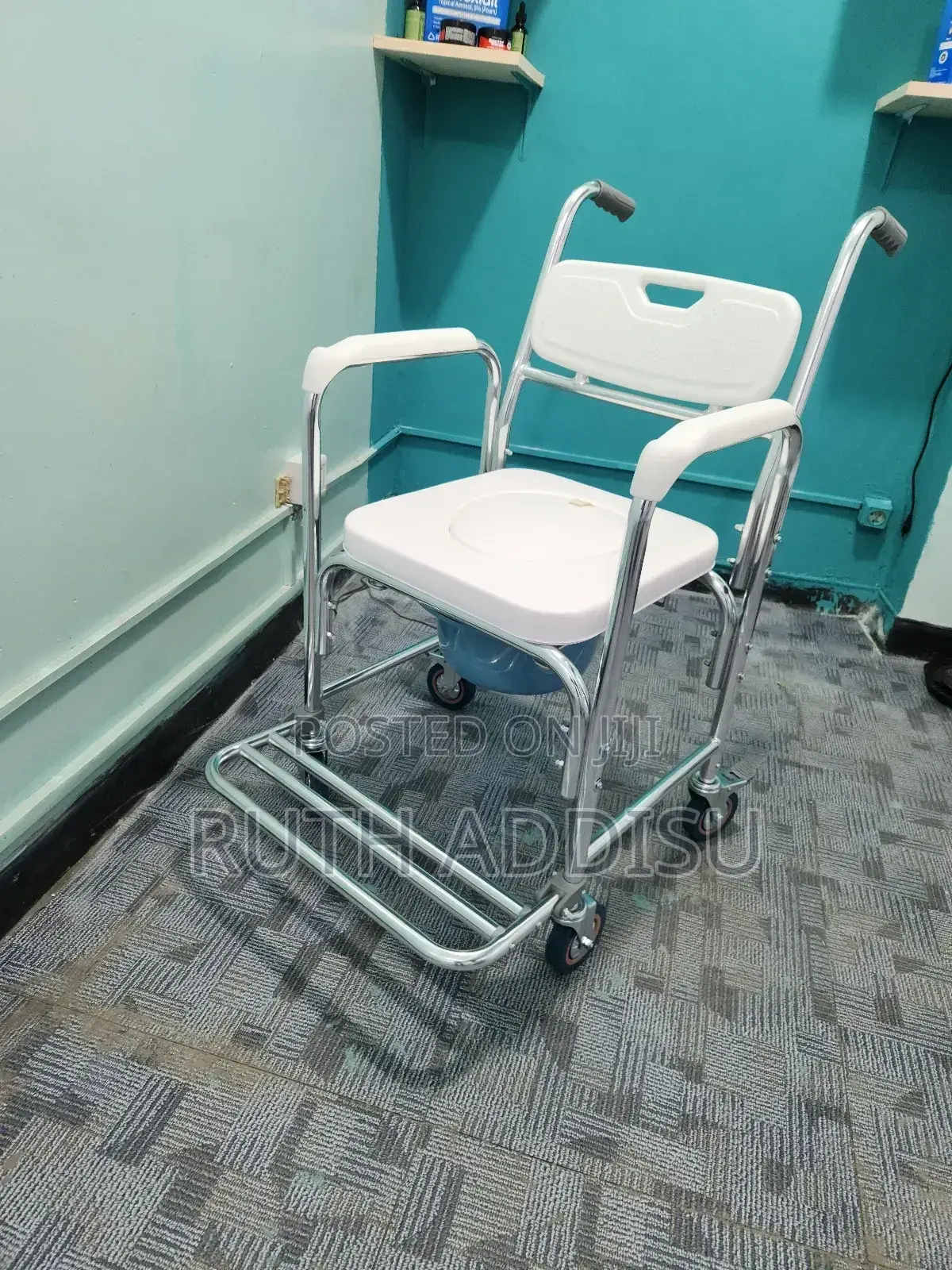 Commode Mini Wheel Chair本身small Wheel Chair當地commode Chair