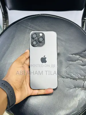 Photo - Apple iPhone 14 Pro Max 256 GB Black