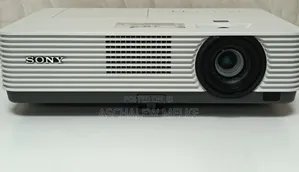 Photo - Sony VPL-Dx221 Projector 
Resolution :1024 X 768
Displa