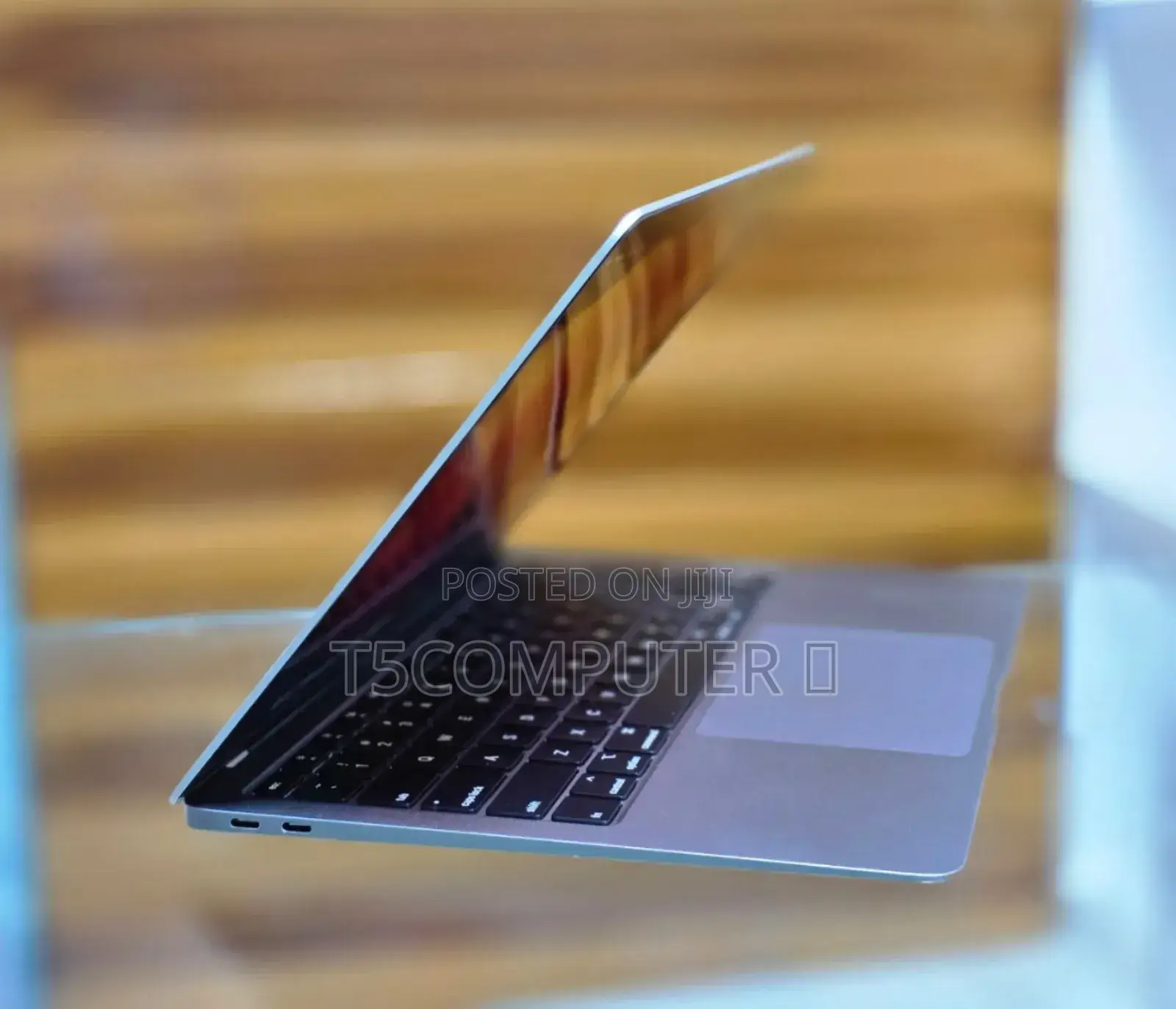 New Laptop Apple MacBook Air 2020 M1 8GB Intel Core I5 SSD 256GB