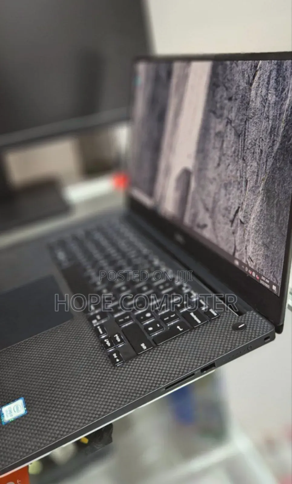 New Laptop Dell Precision 5540 32GB Intel Core I7 SSD 512GB