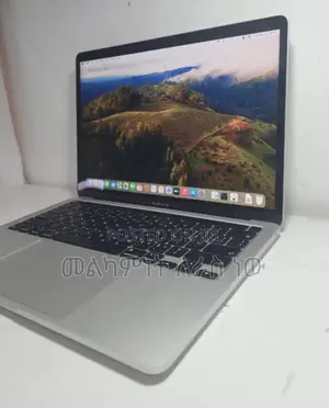 New Laptop Apple MacBook Pro 2022 M2 8GB Apple M1 SSD 256GB
