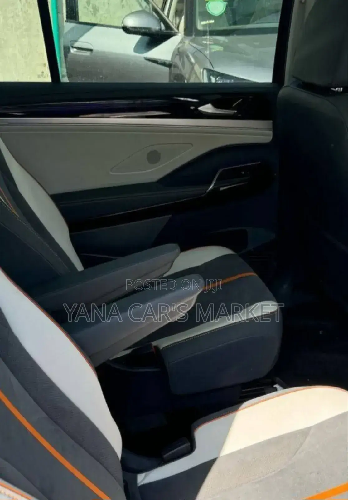 Volkswagen ID.6 2023 Gray