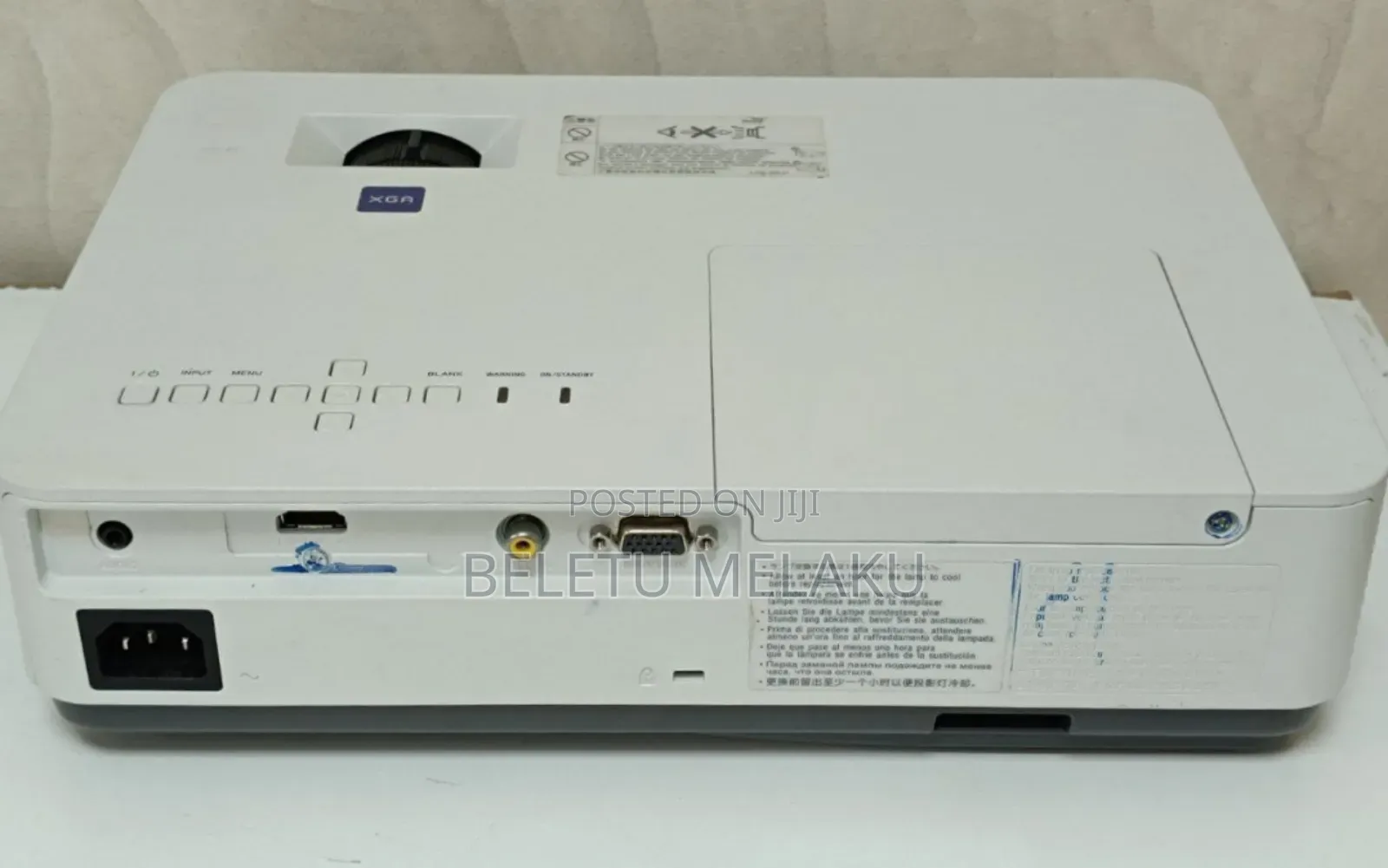 Sony VPL-Dx221 Projector 
Resolution :1024 X 768
Displa