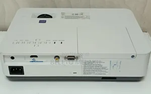 Sony VPL-Dx221 Projector 
Resolution :1024 X 768
Displa