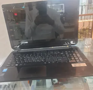 Photo - Laptop Toshiba Satellite C55 4GB Intel Core I3 HDD 500GB