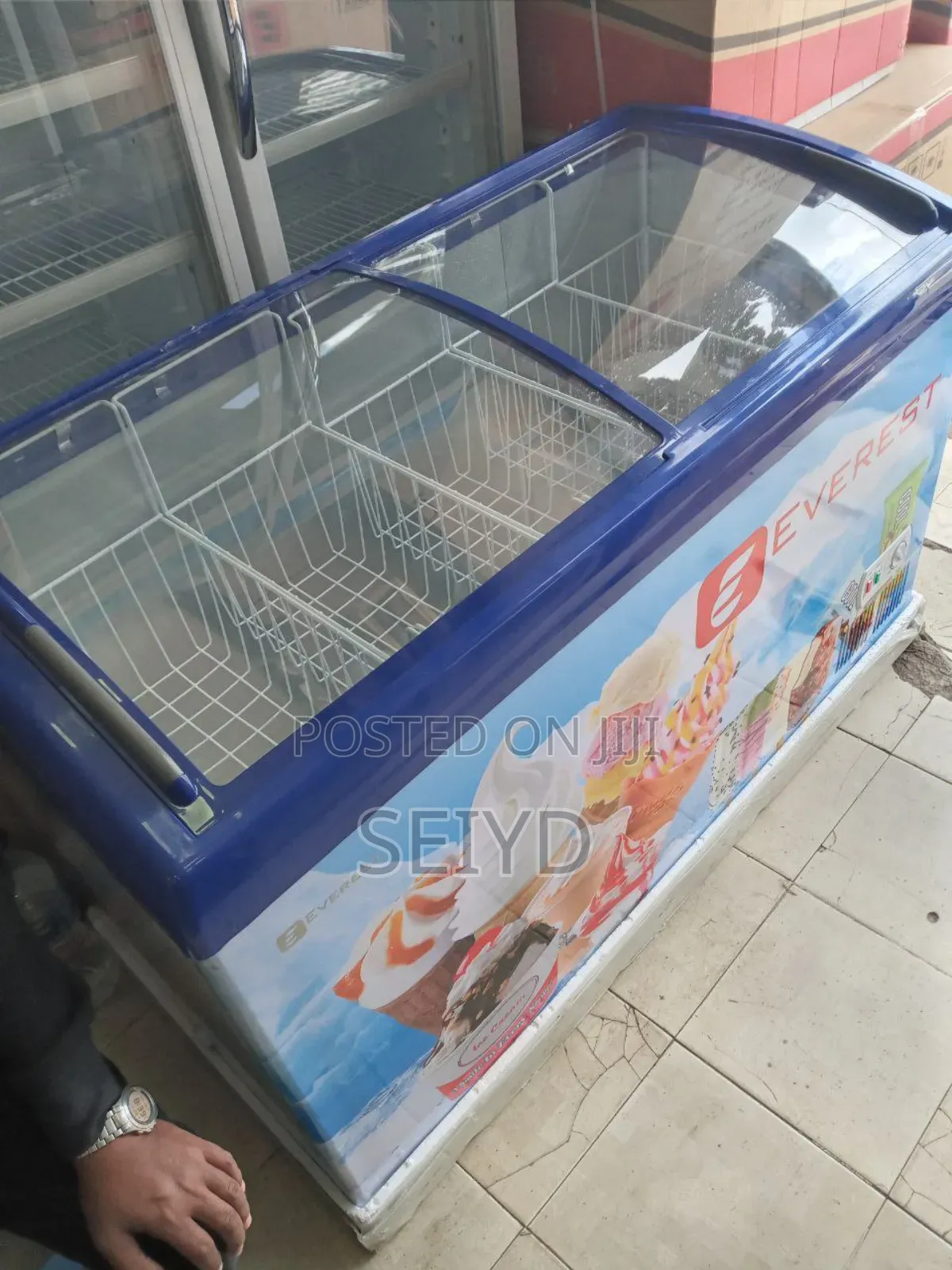 Hisense Diseple Frij Model 280 Waga 88000