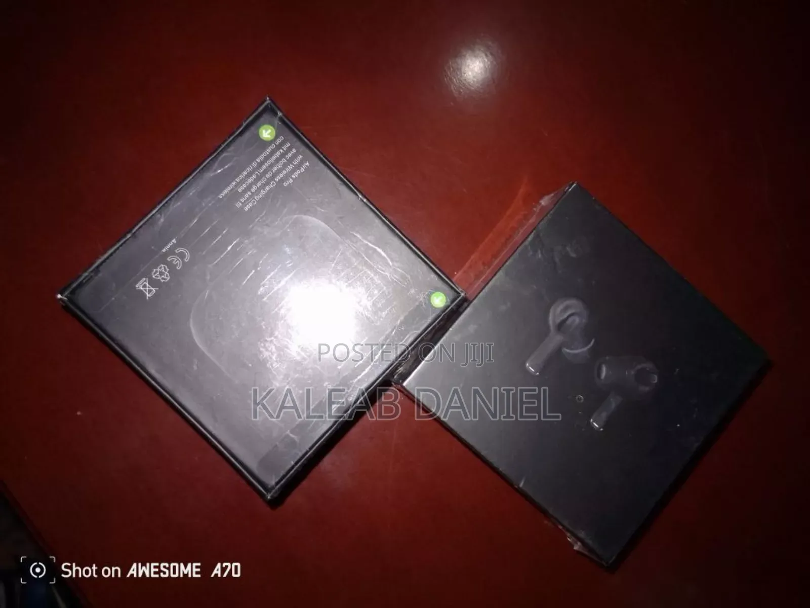 Airpod Pro 2700 Black and White