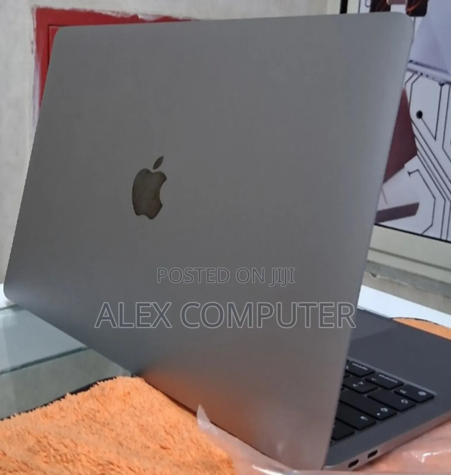 New Laptop Apple MacBook Air 2020 M1 8GB Apple M1 SSD 256GB