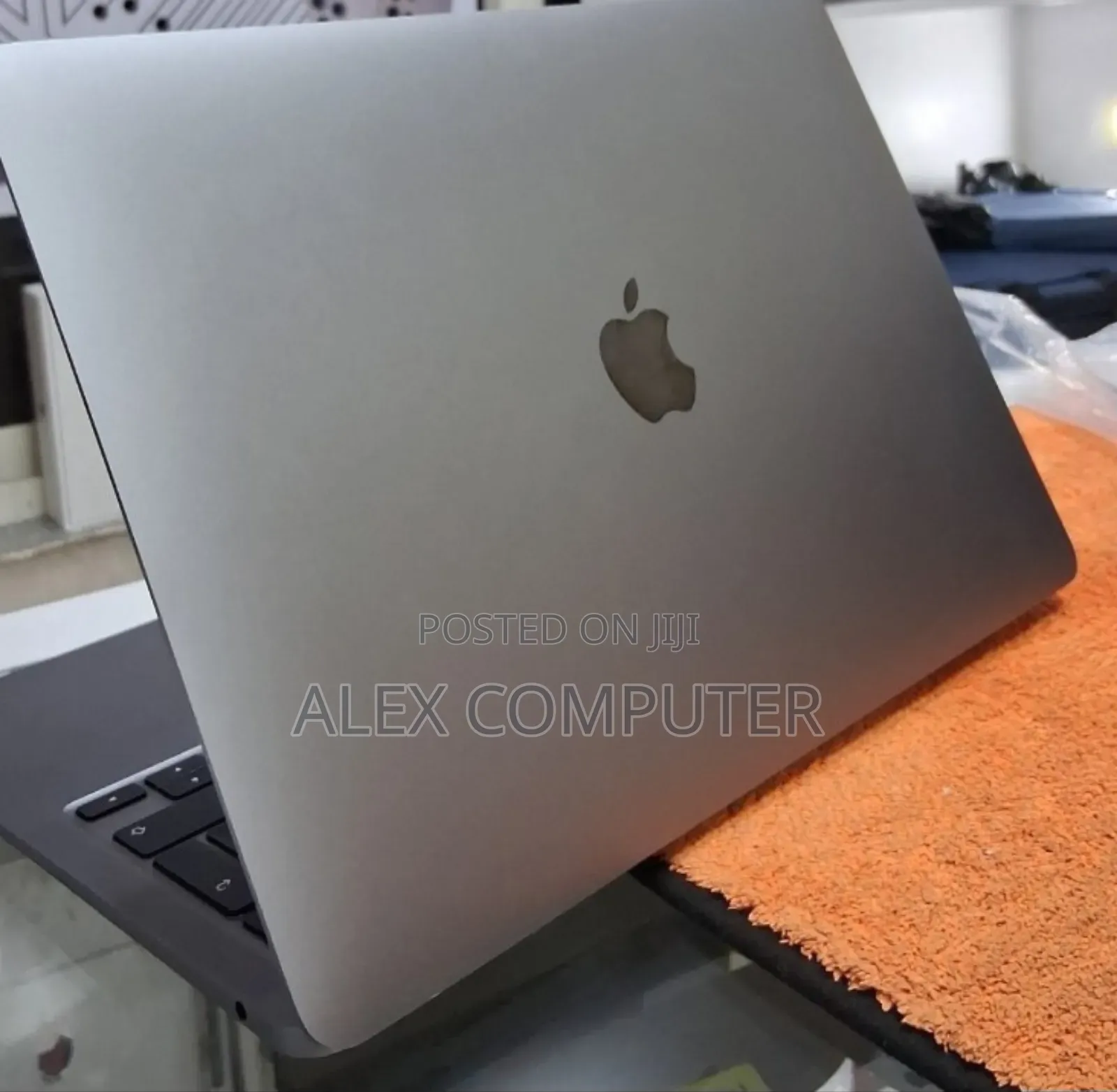 New Laptop Apple MacBook Air 2020 M1 8GB Apple M1 SSD 256GB