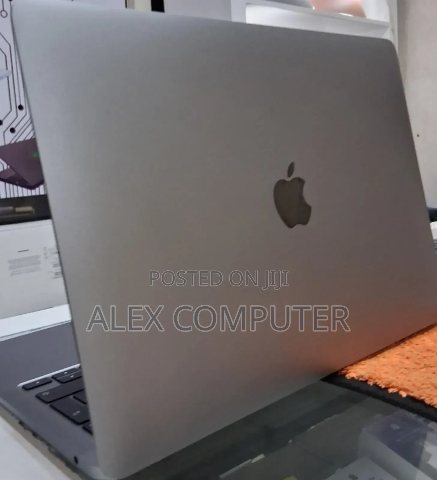 New Laptop Apple MacBook Air 2020 M1 8GB Apple M1 SSD 256GB