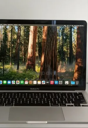 Photo - New Laptop Apple MacBook Pro 2020 8GB Intel Core I5 SSD 256GB