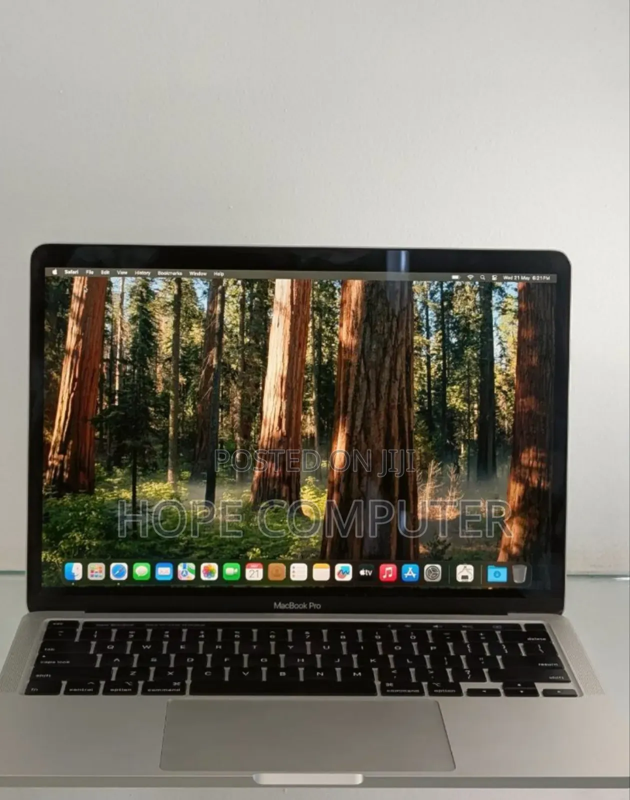 New Laptop Apple MacBook Pro 2020 8GB Intel Core I5 SSD 256GB