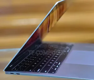 New Laptop Apple MacBook Air 2020 8GB Intel Core I5 SSD 256GB