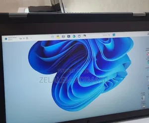 Photo - New Laptop Lenovo ThinkPad Yoga 370 8GB Intel Core I5 SSD 512GB