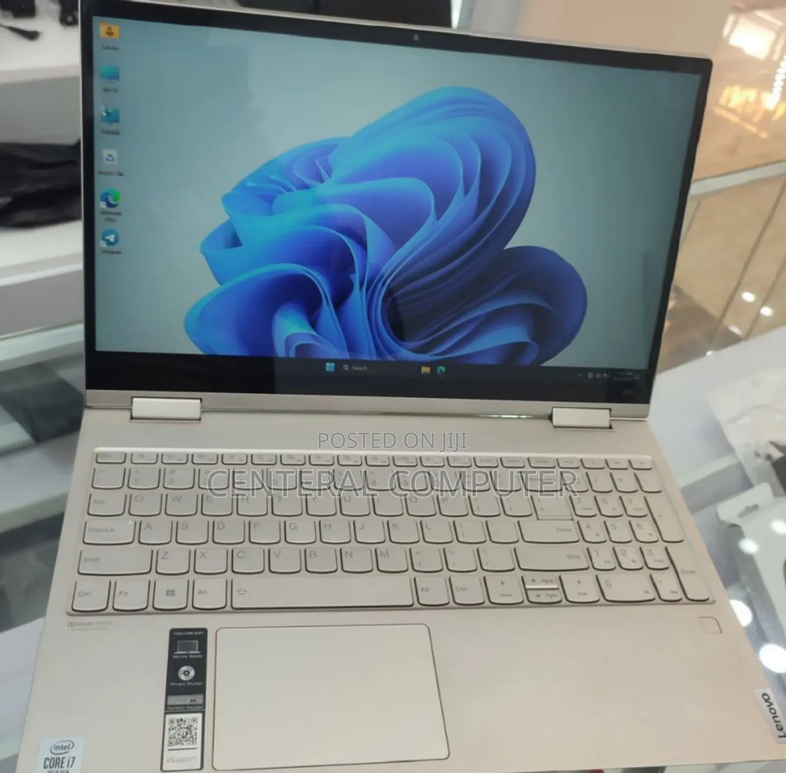 New Laptop Lenovo Yoga 910 16GB Intel Core I7 SSD 512GB