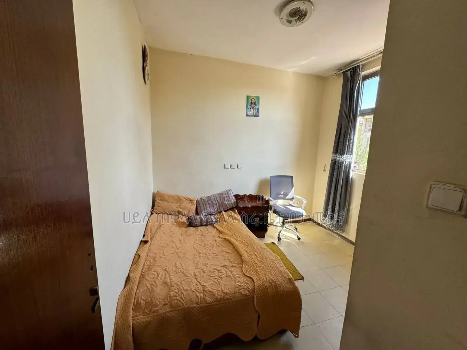 Furnished 5bdrm House in Gift Real State, Yeka for sale