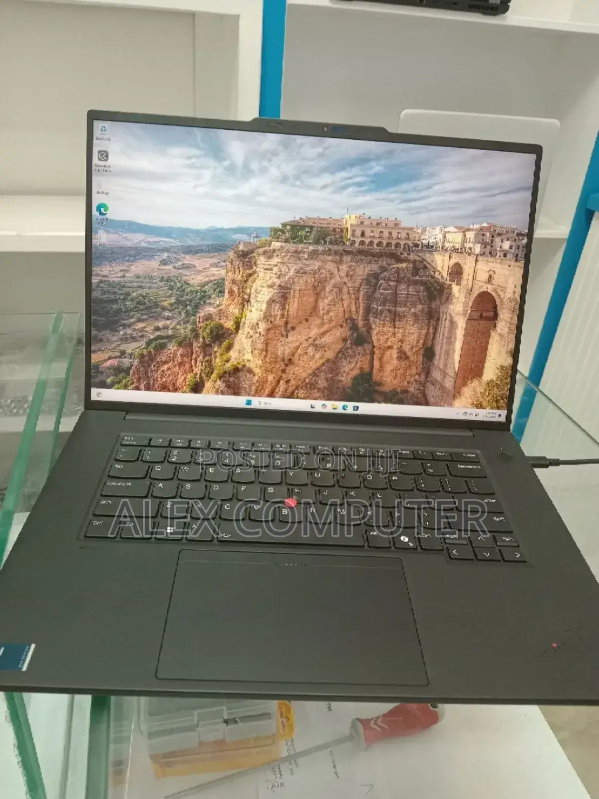 New Laptop Lenovo 32GB Intel Core Ultra 9 SSD 1T