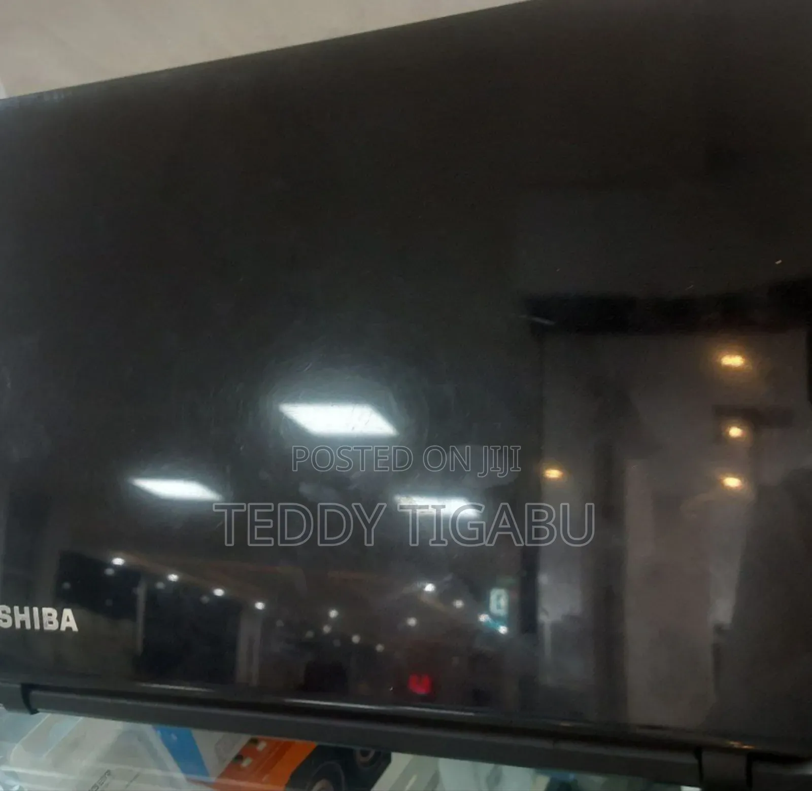 New Laptop Toshiba Satellite CL15 4GB Intel Core I3 HDD 500GB