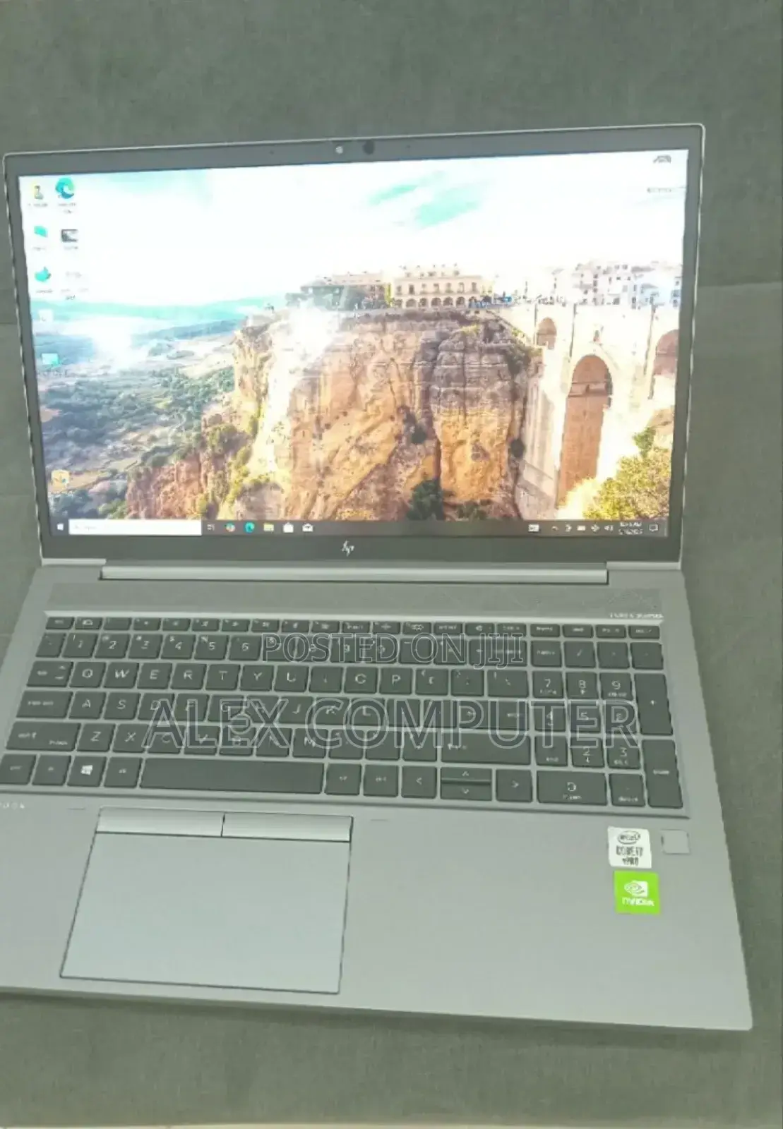 New Laptop HP ZBook Firefly 15 G7 16GB Intel Core I7 SSD 512GB