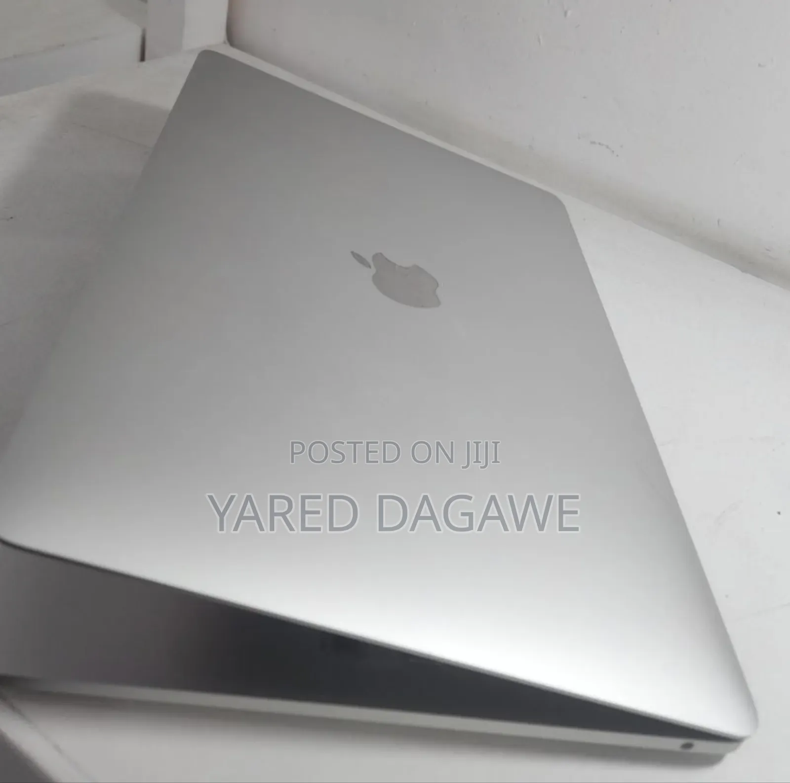 New Laptop Apple MacBook Pro M1 8GB Apple M1 Pro SSD 256GB