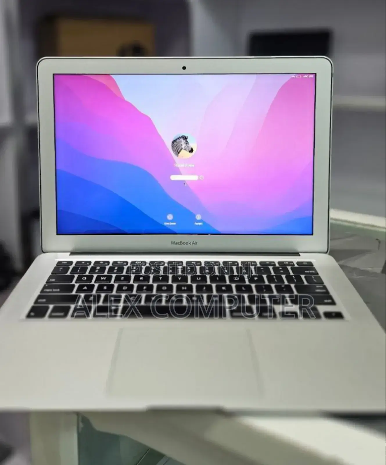 New Laptop Apple MacBook Air 2017 8GB Intel Core I5 SSD 128GB