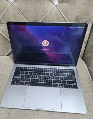 New Laptop Apple MacBook Pro 2017 16GB Intel Core I5 SSD 256GB