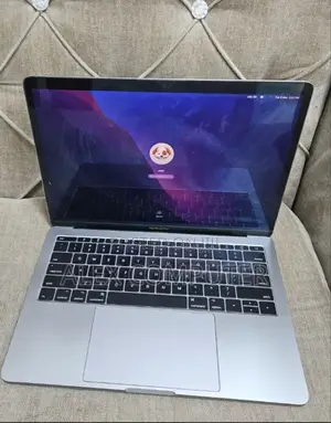 New Laptop Apple MacBook Pro 2017 16GB Intel Core I5 SSD 256GB