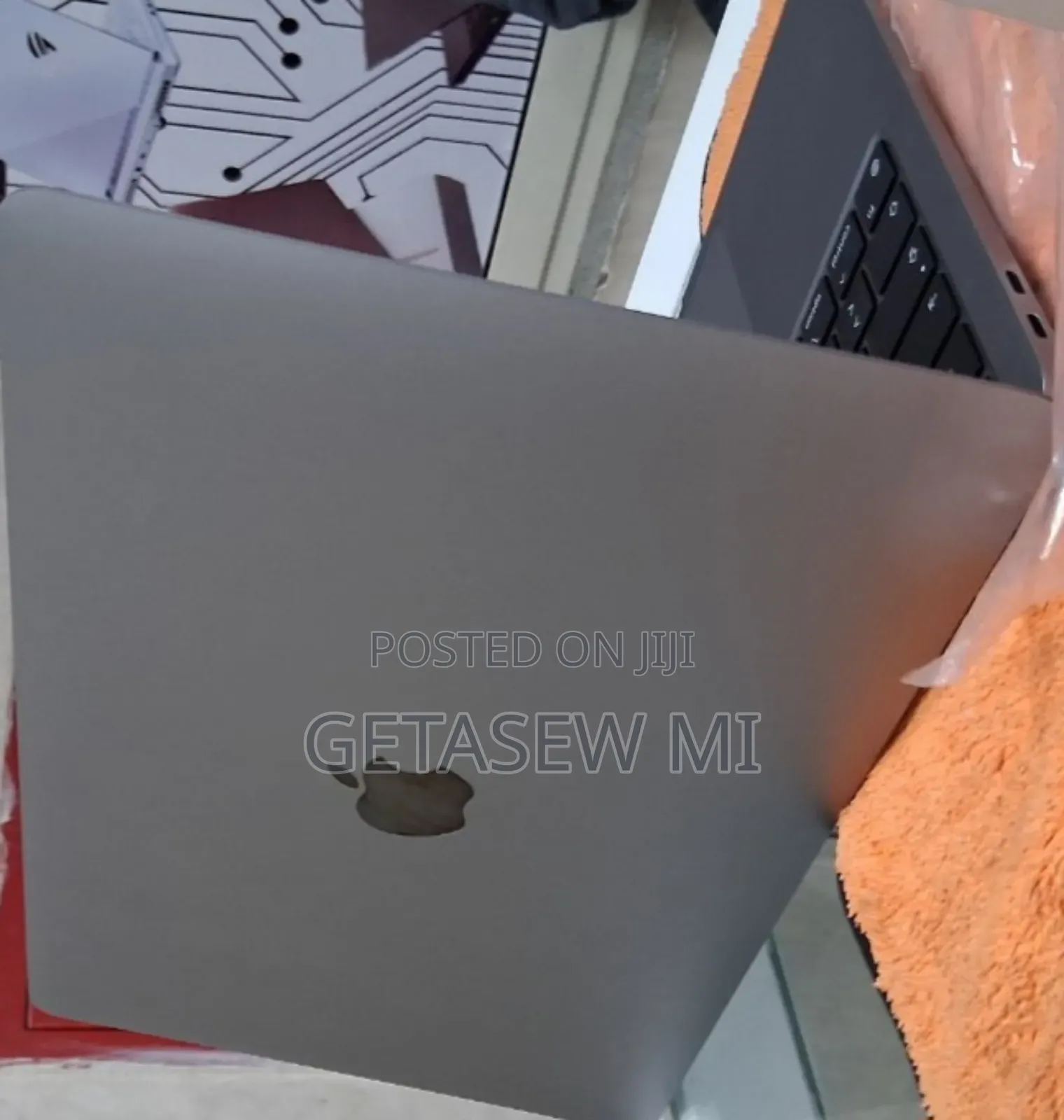 New Laptop Apple MacBook Air 2020 M1 8GB Apple M1 SSD 256GB