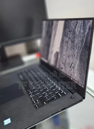 New Laptop Dell Precision 5540 32GB Intel Core I7 SSD 512GB