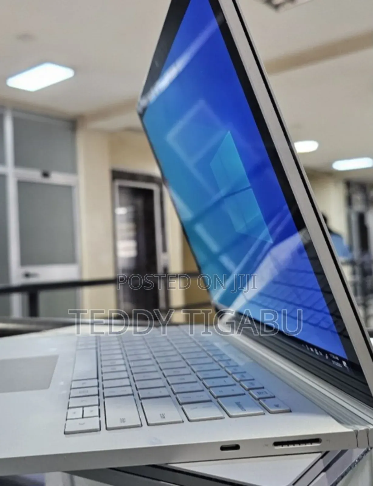 New Laptop Microsoft Surface Book 3 16GB Intel Core I7 SSD 256GB