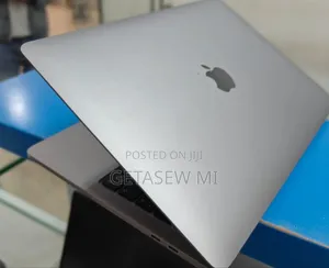 New Laptop Apple MacBook Pro 2022 M2 8GB Apple M2 SSD 256GB