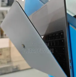 New Laptop Apple MacBook Pro 2022 M2 8GB Apple M2 SSD 256GB