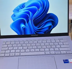 New Laptop Asus ZenBook 13 UX331UN 16GB Intel Core I7 SSD 1T