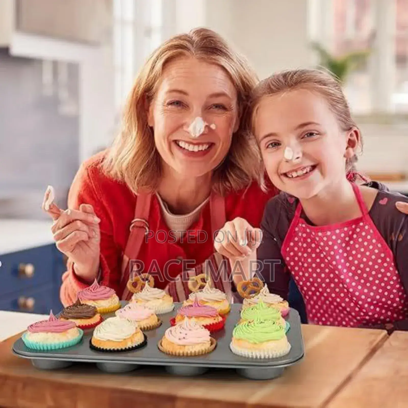 12 Holes Cup + Silicon Baking Molds Muffin Pan