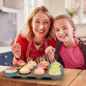 12 Holes Cup + Silicon Baking Molds Muffin Pan