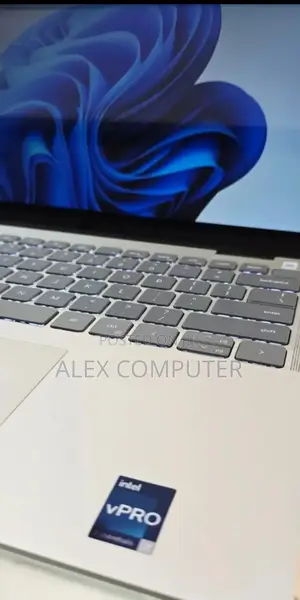 New Laptop Dell Inspiron 14 16GB Intel Core I7 SSD 1T