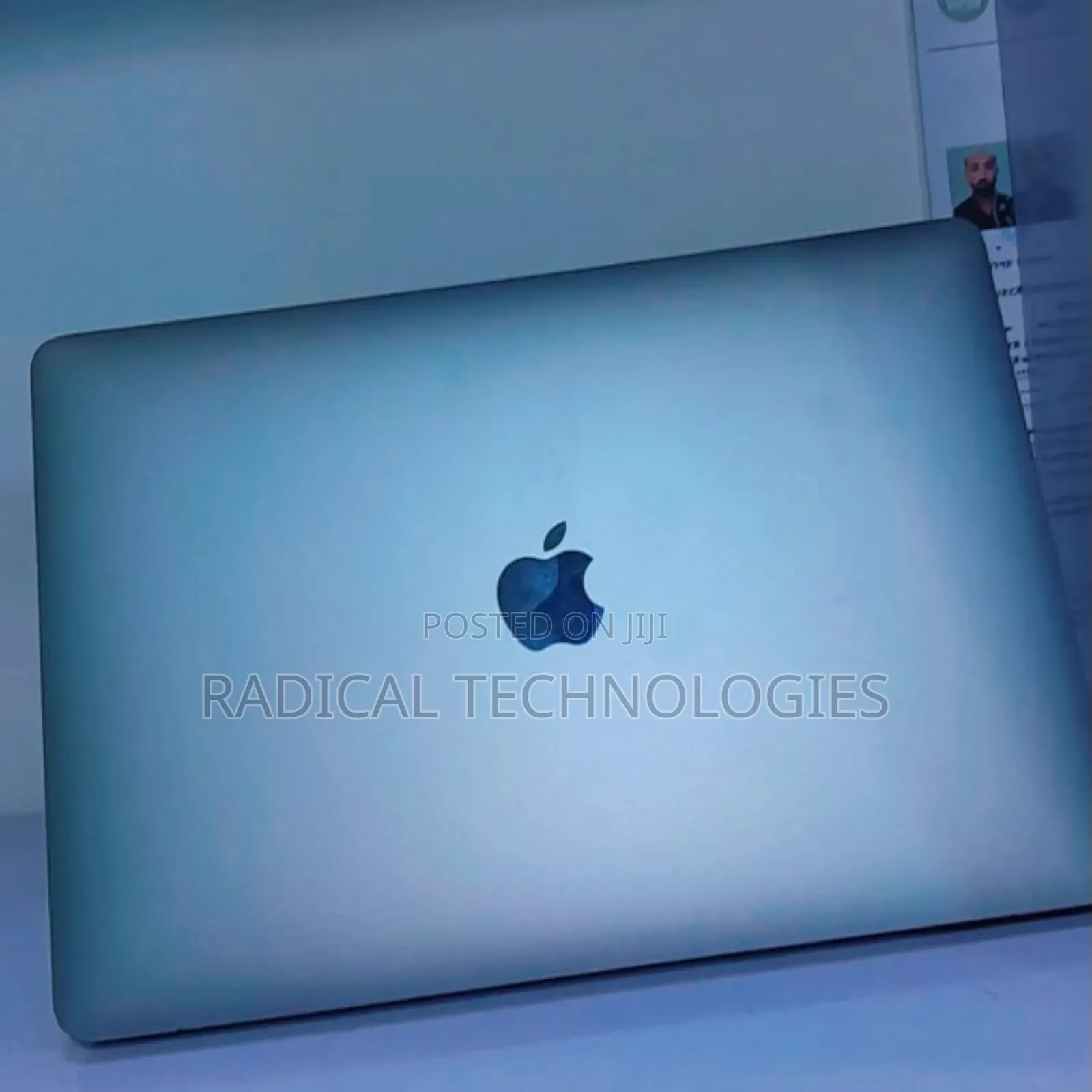 New Laptop Apple MacBook Air 2020 M1 8GB Intel Core Ultra 7 SSD 256GB