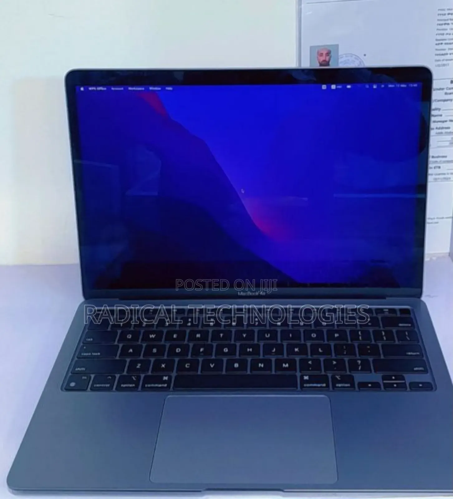 New Laptop Apple MacBook Air 2020 M1 8GB Intel Core Ultra 7 SSD 256GB