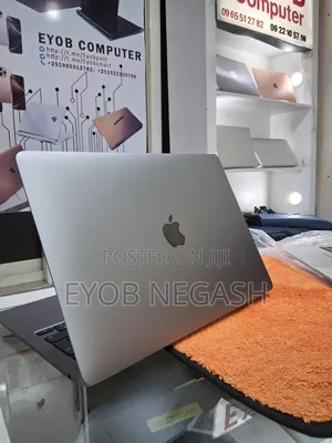 New Laptop Apple MacBook Air 2020 M1 16GB Apple M1 SSD 256GB