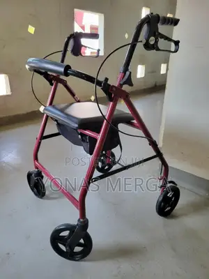 Photo - Walking_aidعwalker٧walker٨٩steel Rollator With 7.5” Casters